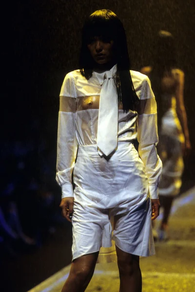 Look 80